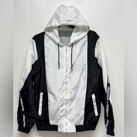 MENS Lightweight Zip Up Windbreaker Hooded Jacket-Size L - Picture 1 of 10